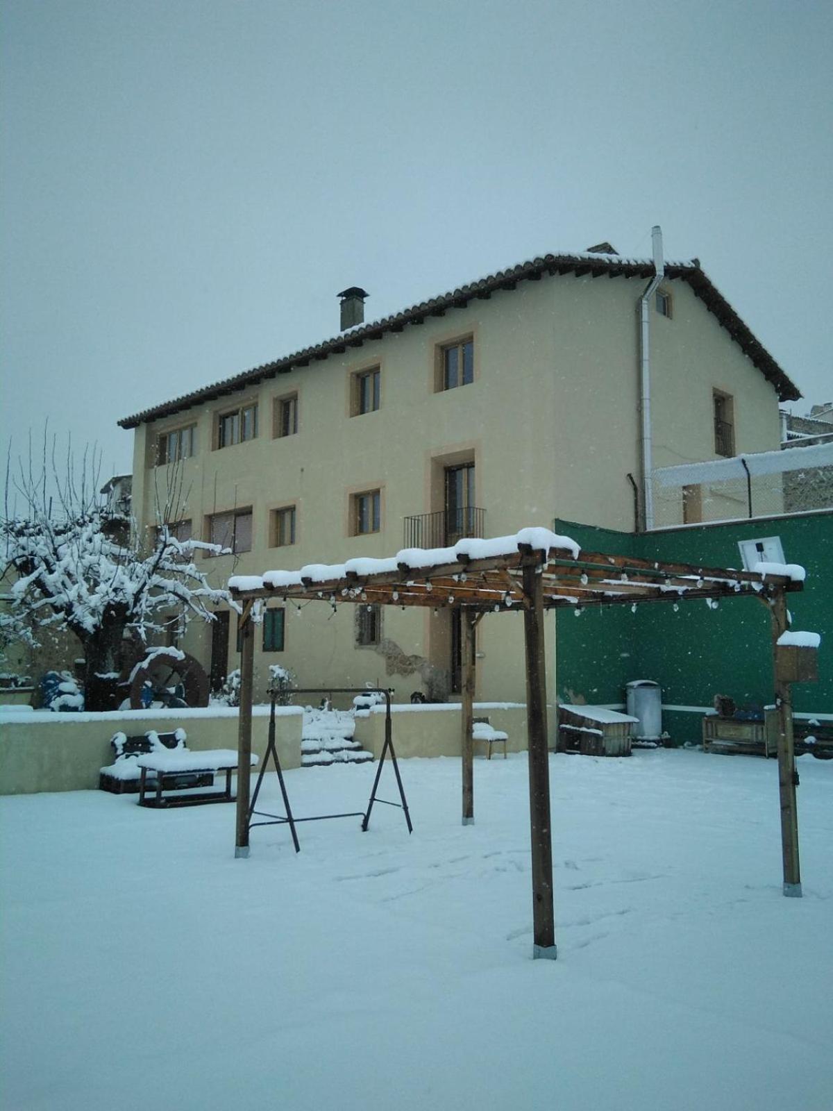 Albergue Casa De L'Aigua เบเซย์เต ภายนอก รูปภาพ